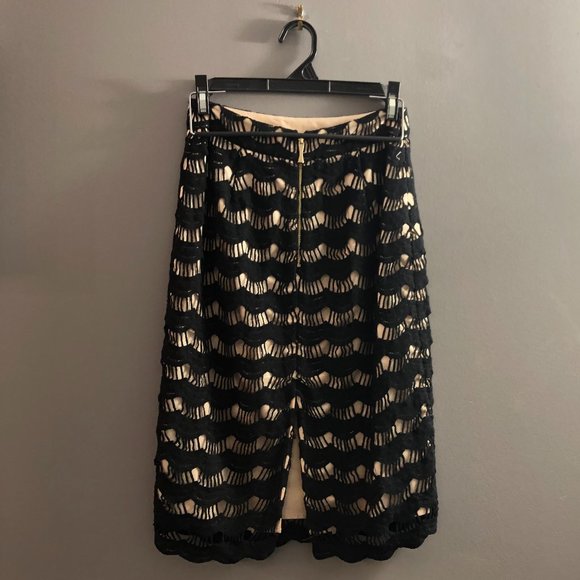 Kate Spade Black Lace Scallop Skirt Size 00 - Picture 2 of 3